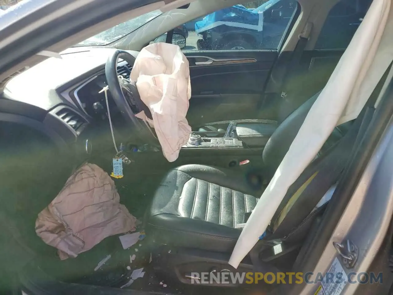 7 Photograph of a damaged car 3FA6P0CD9KR117203 FORD FUSION 2019