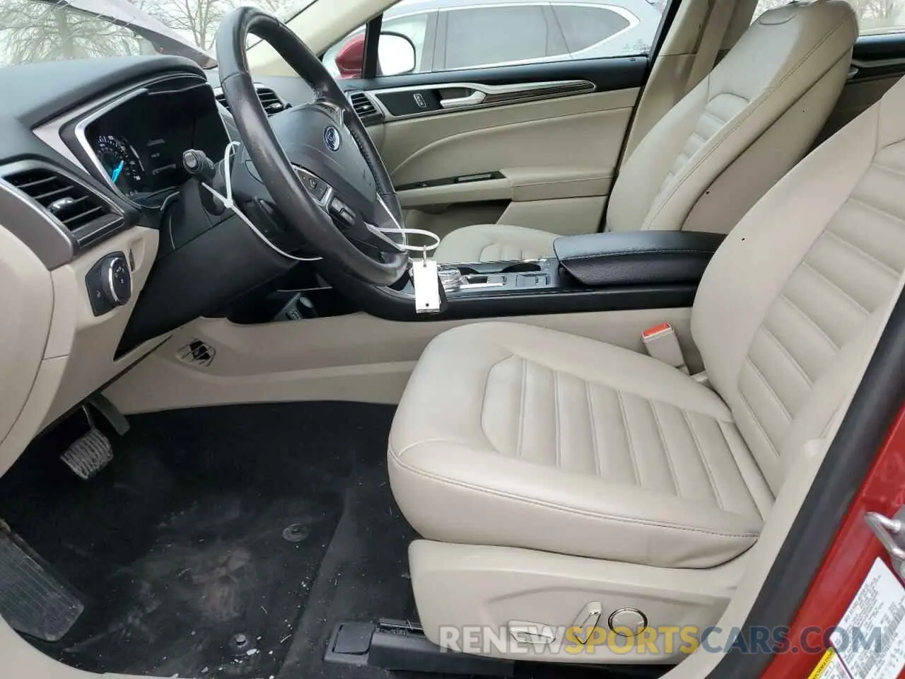 7 Photograph of a damaged car 3FA6P0CD9KR219746 FORD FUSION 2019