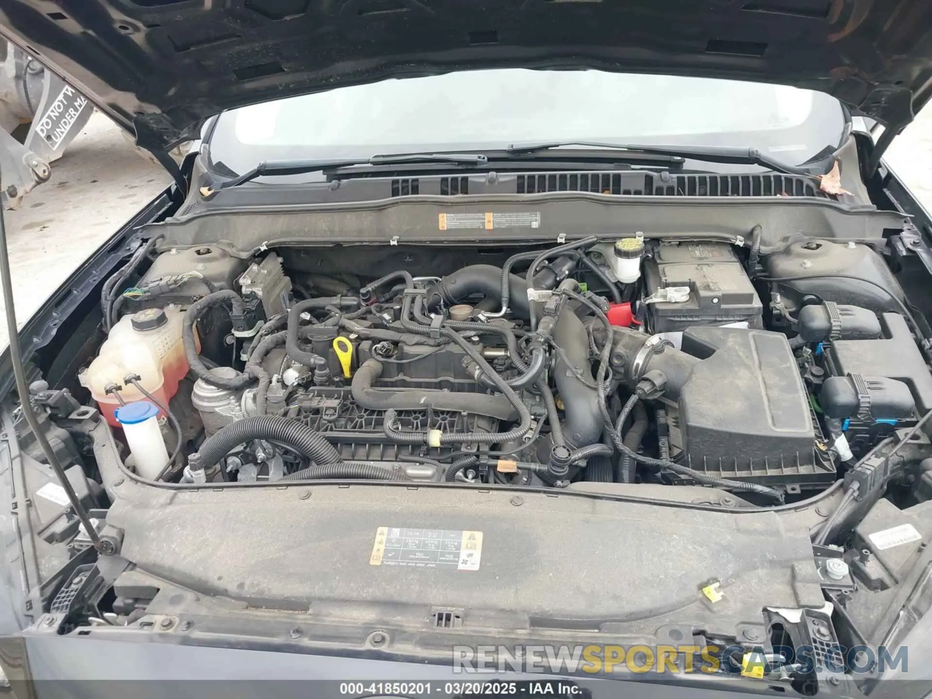 10 Photograph of a damaged car 3FA6P0CD9KR237633 FORD FUSION 2019