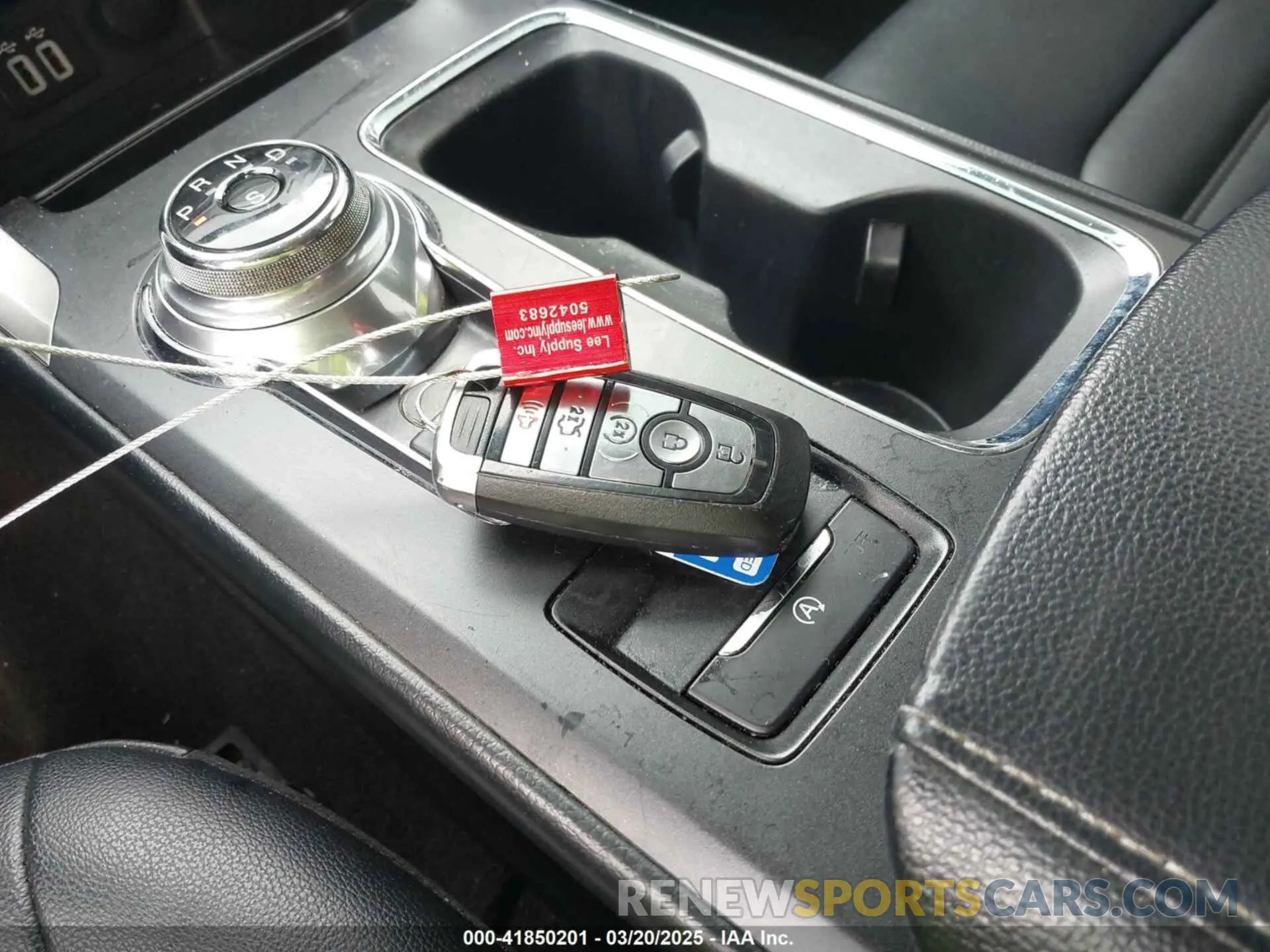 11 Photograph of a damaged car 3FA6P0CD9KR237633 FORD FUSION 2019