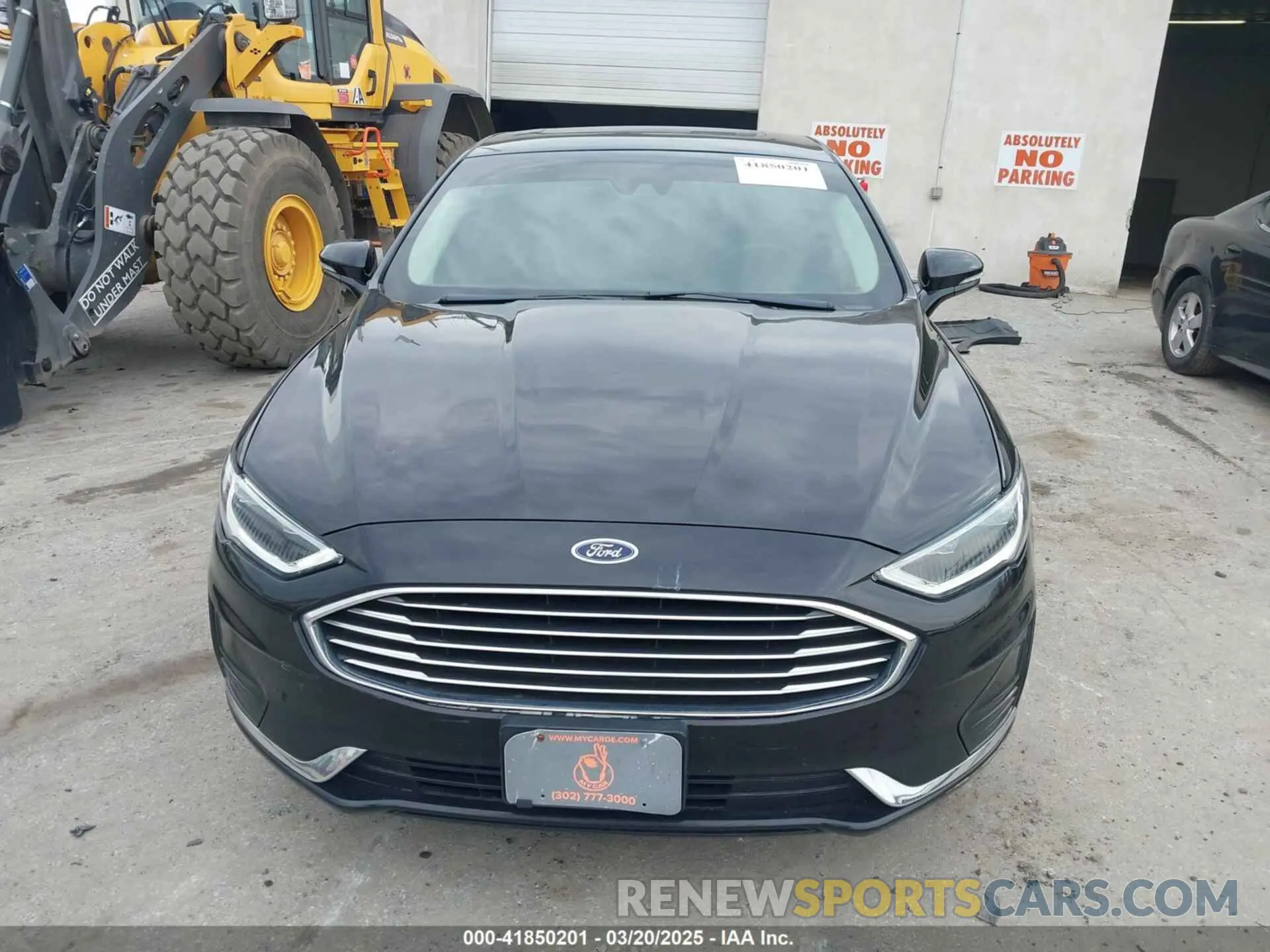 13 Photograph of a damaged car 3FA6P0CD9KR237633 FORD FUSION 2019