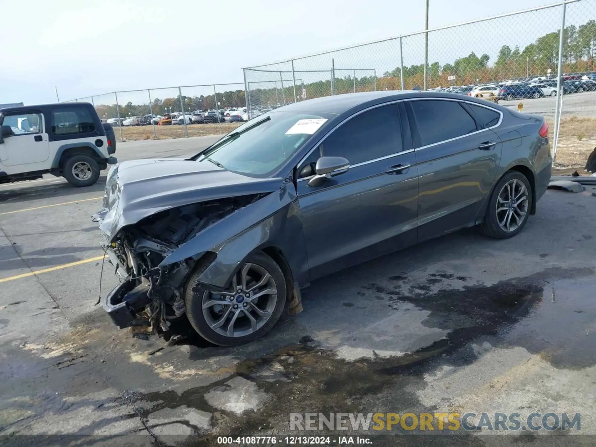 2 Photograph of a damaged car 3FA6P0CD9KR252892 FORD FUSION 2019