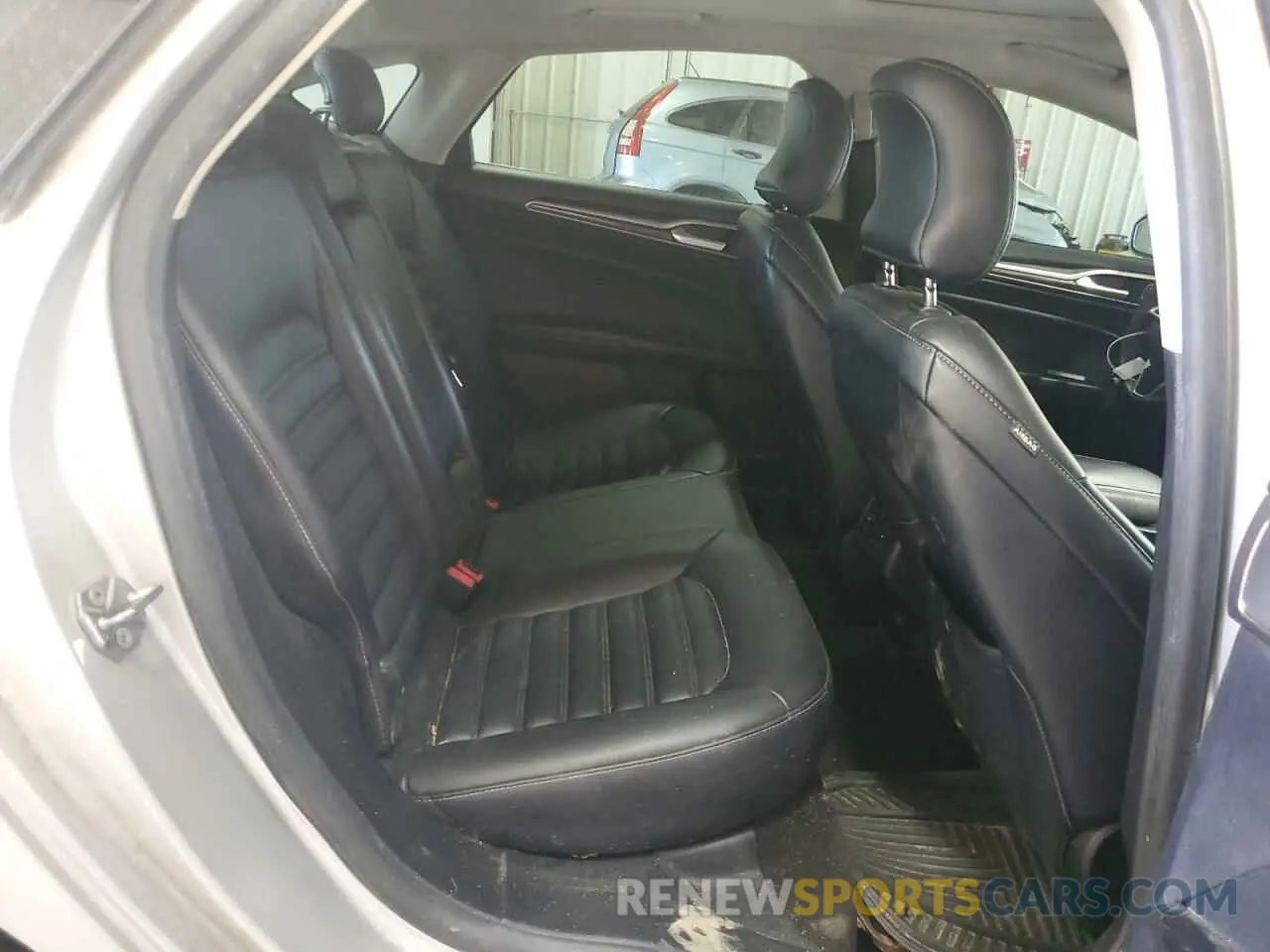 10 Photograph of a damaged car 3FA6P0CDXKR145270 FORD FUSION 2019