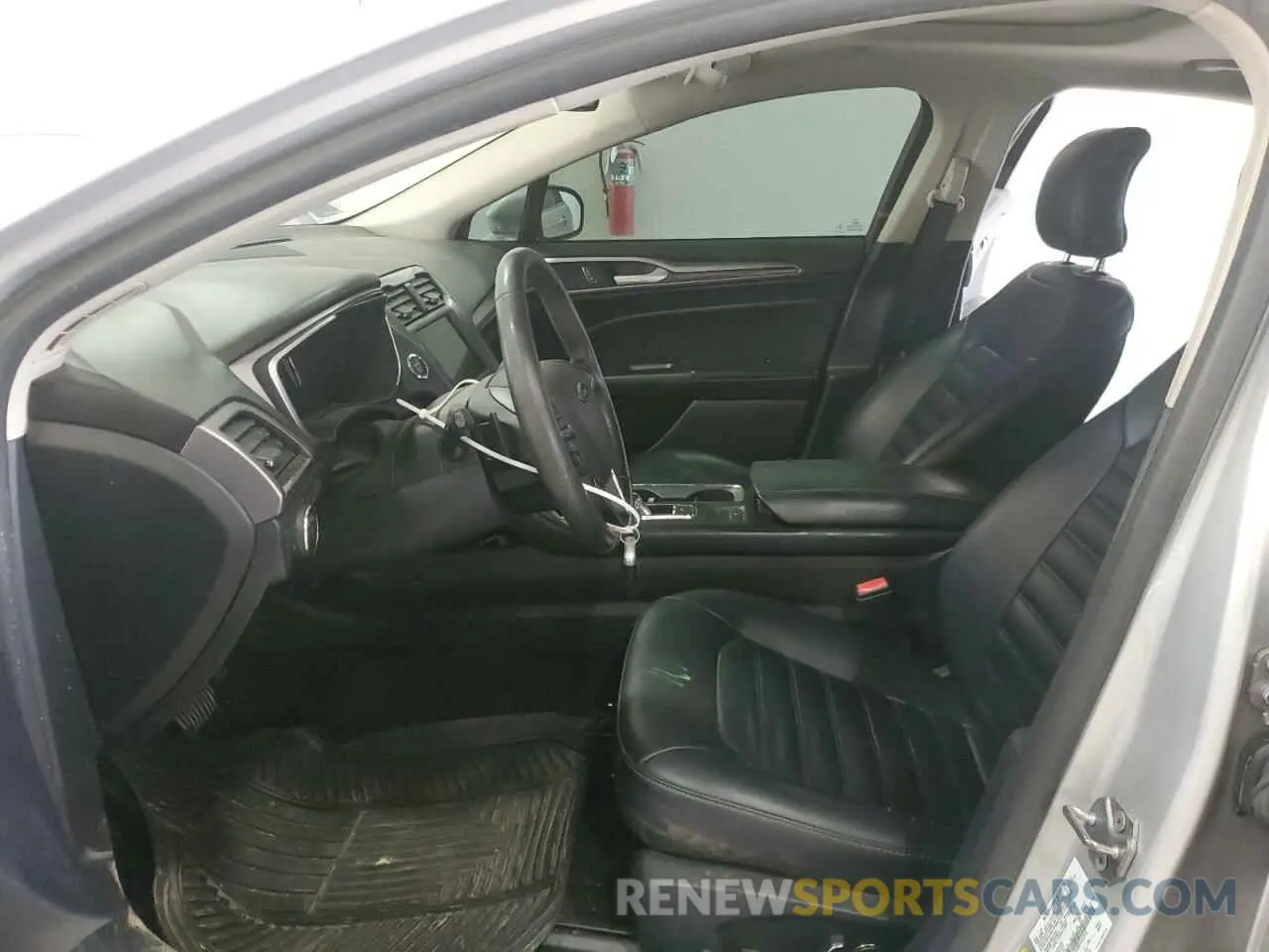 7 Photograph of a damaged car 3FA6P0CDXKR145270 FORD FUSION 2019