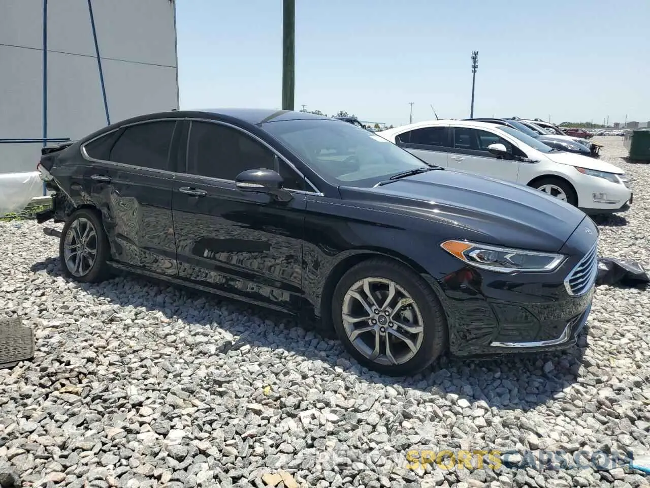 4 Photograph of a damaged car 3FA6P0CDXKR162232 FORD FUSION 2019