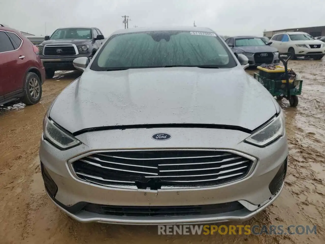 5 Photograph of a damaged car 3FA6P0CDXKR237852 FORD FUSION 2019
