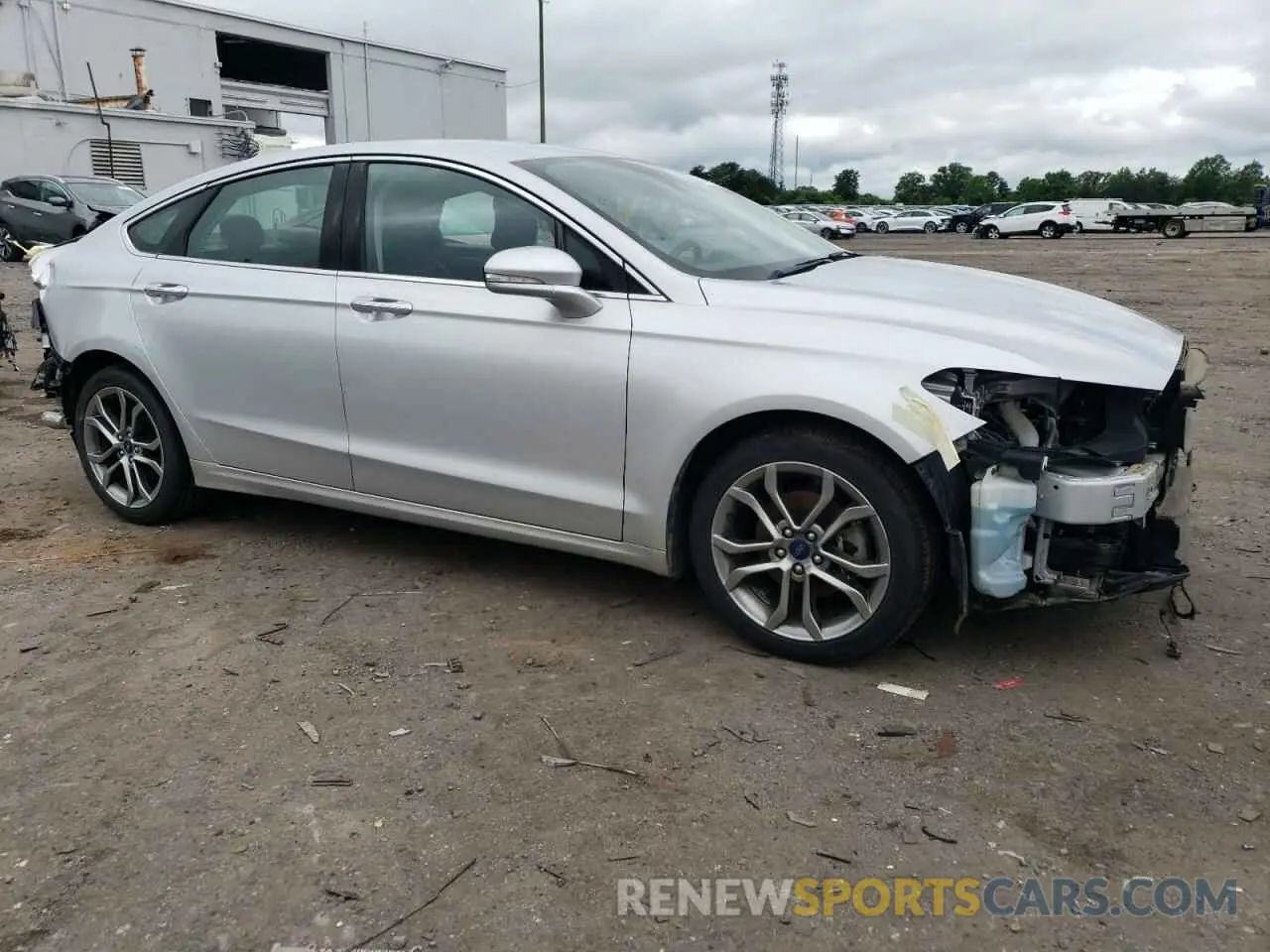 4 Photograph of a damaged car 3FA6P0CDXKR260208 FORD FUSION 2019