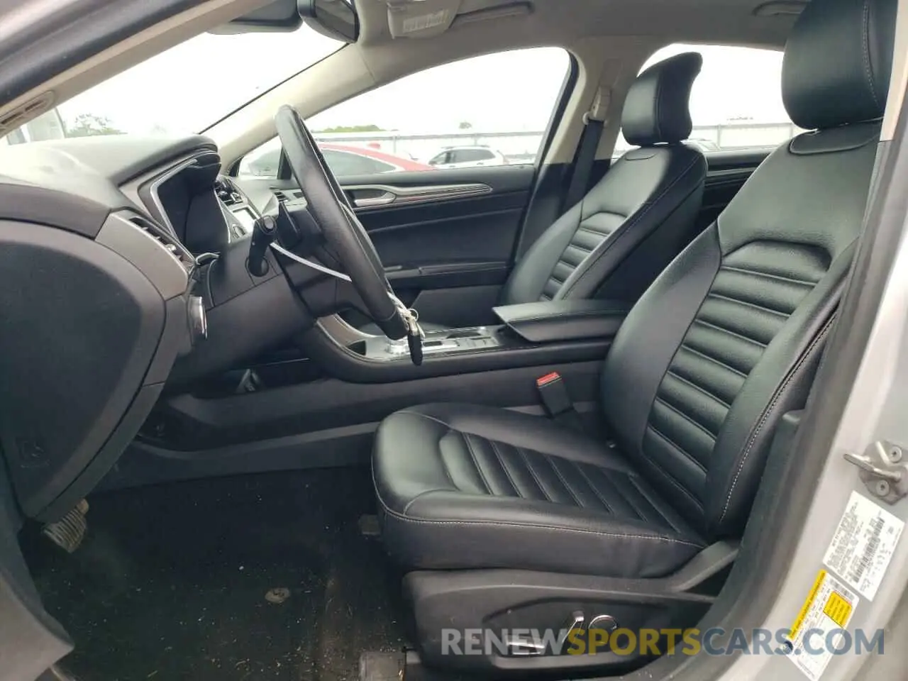 7 Photograph of a damaged car 3FA6P0CDXKR260208 FORD FUSION 2019