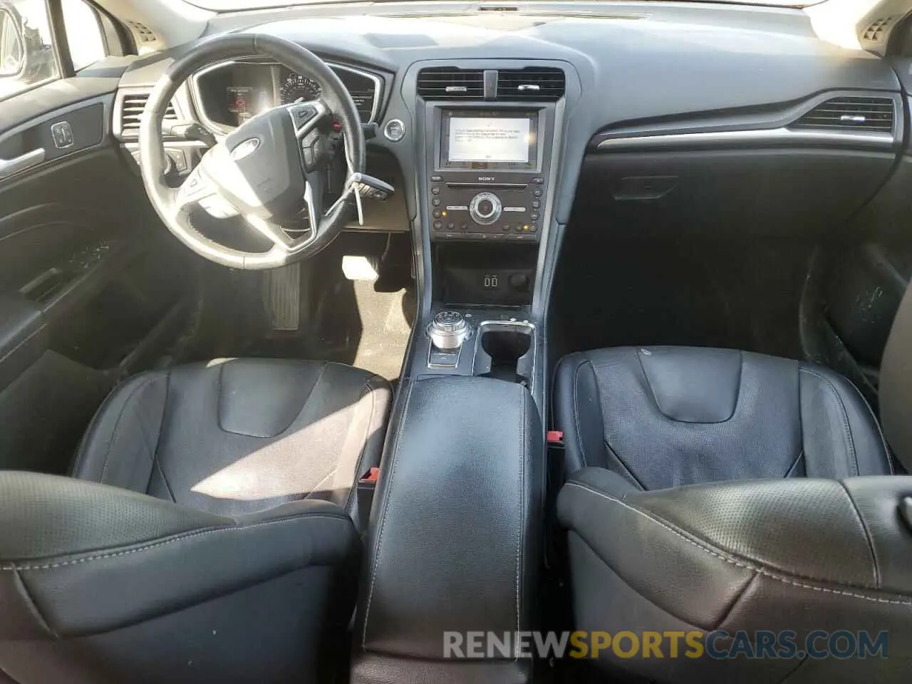 8 Photograph of a damaged car 3FA6P0D91KR124124 FORD FUSION 2019