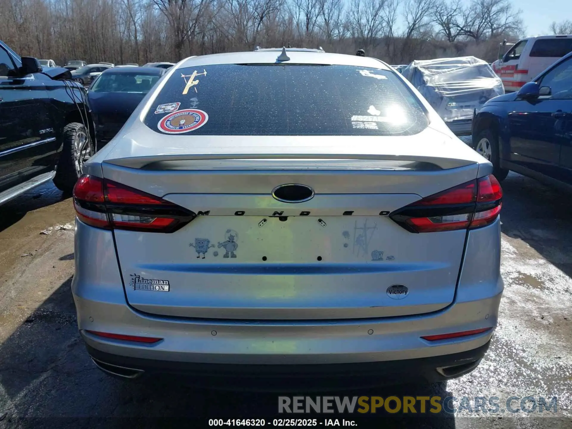 16 Photograph of a damaged car 3FA6P0D91KR187109 FORD FUSION 2019