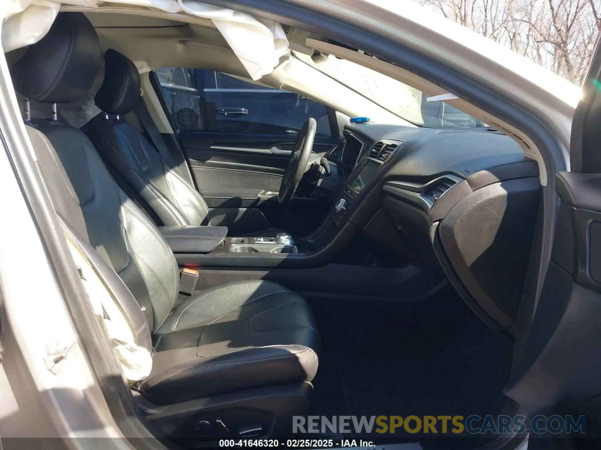 5 Photograph of a damaged car 3FA6P0D91KR187109 FORD FUSION 2019