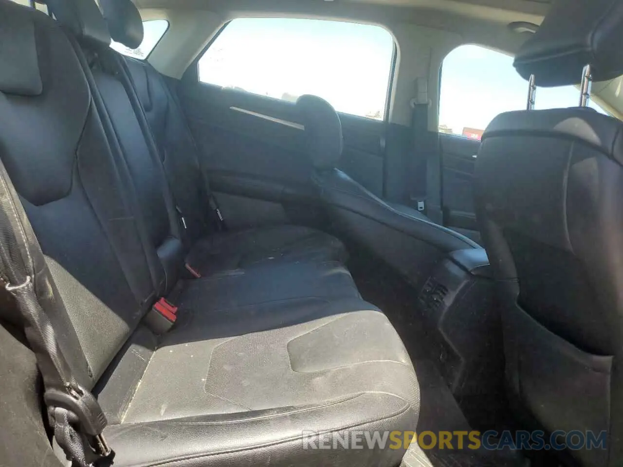 10 Photograph of a damaged car 3FA6P0D91KR205463 FORD FUSION 2019
