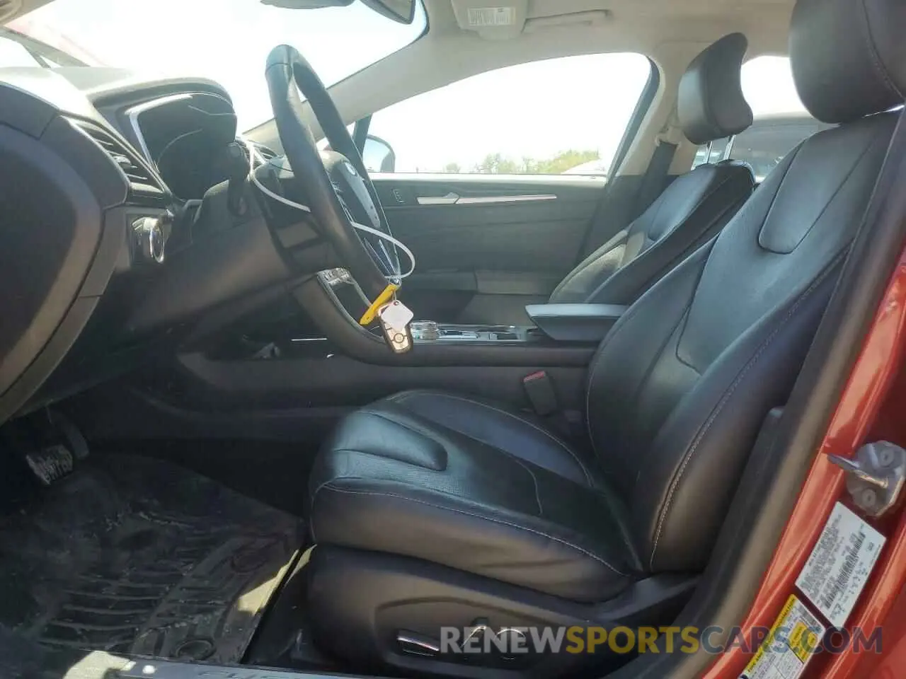 7 Photograph of a damaged car 3FA6P0D91KR205463 FORD FUSION 2019