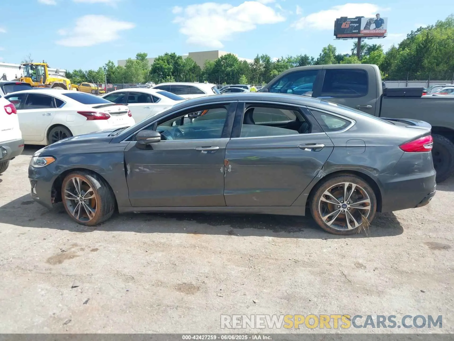 14 Photograph of a damaged car 3FA6P0D91KR256445 FORD FUSION 2019