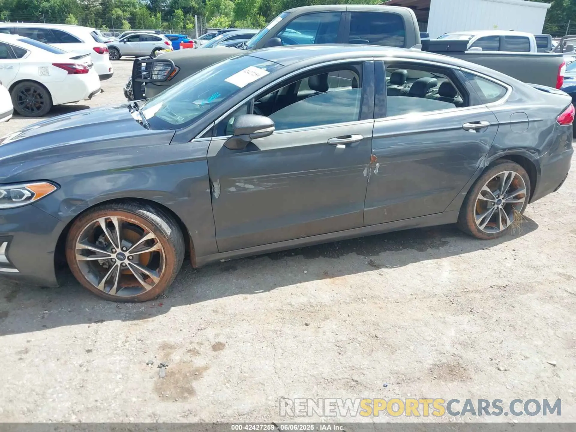 6 Photograph of a damaged car 3FA6P0D91KR256445 FORD FUSION 2019