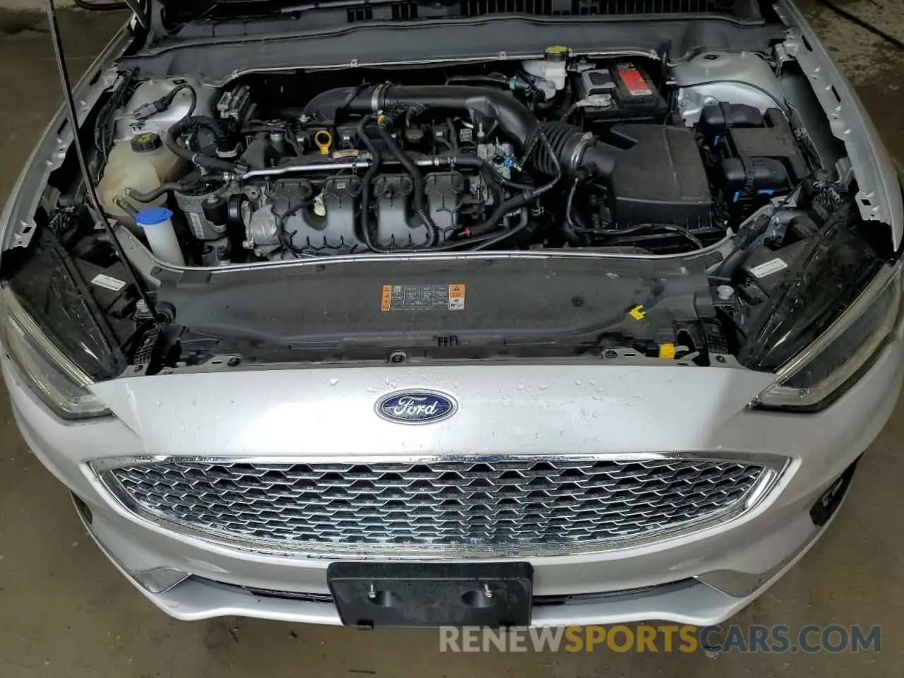 11 Photograph of a damaged car 3FA6P0D91KR256977 FORD FUSION 2019