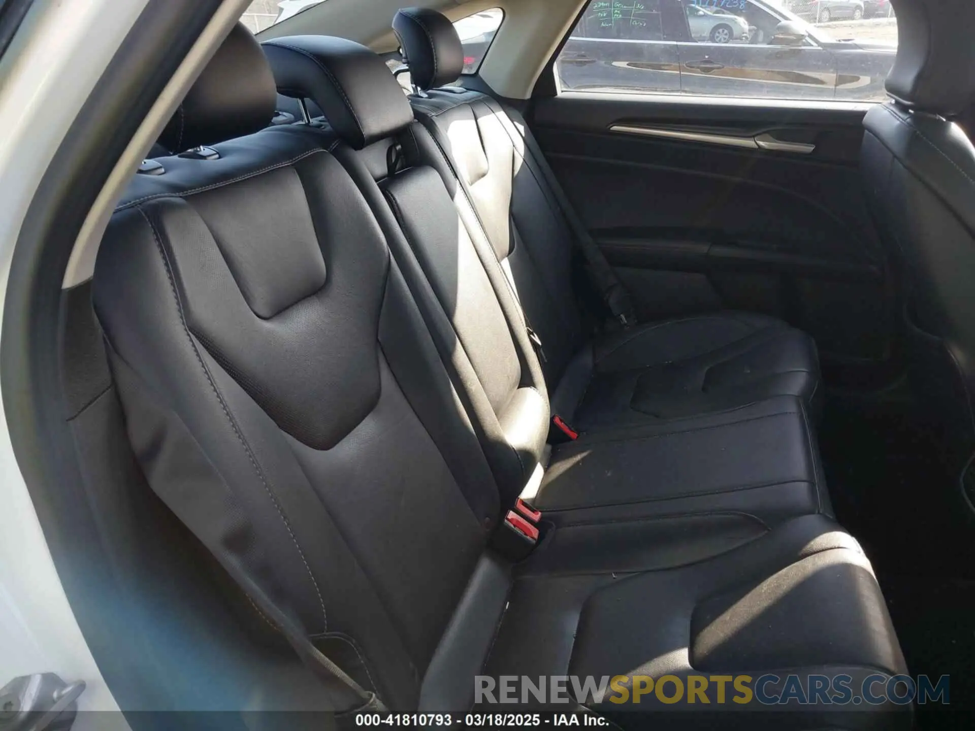 8 Photograph of a damaged car 3FA6P0D92KR106134 FORD FUSION 2019