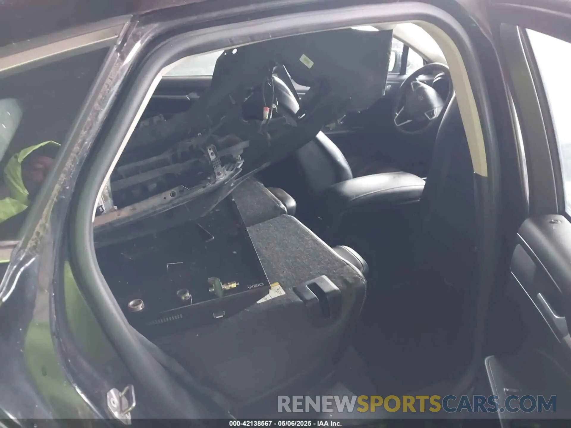 8 Photograph of a damaged car 3FA6P0D92KR220408 FORD FUSION 2019