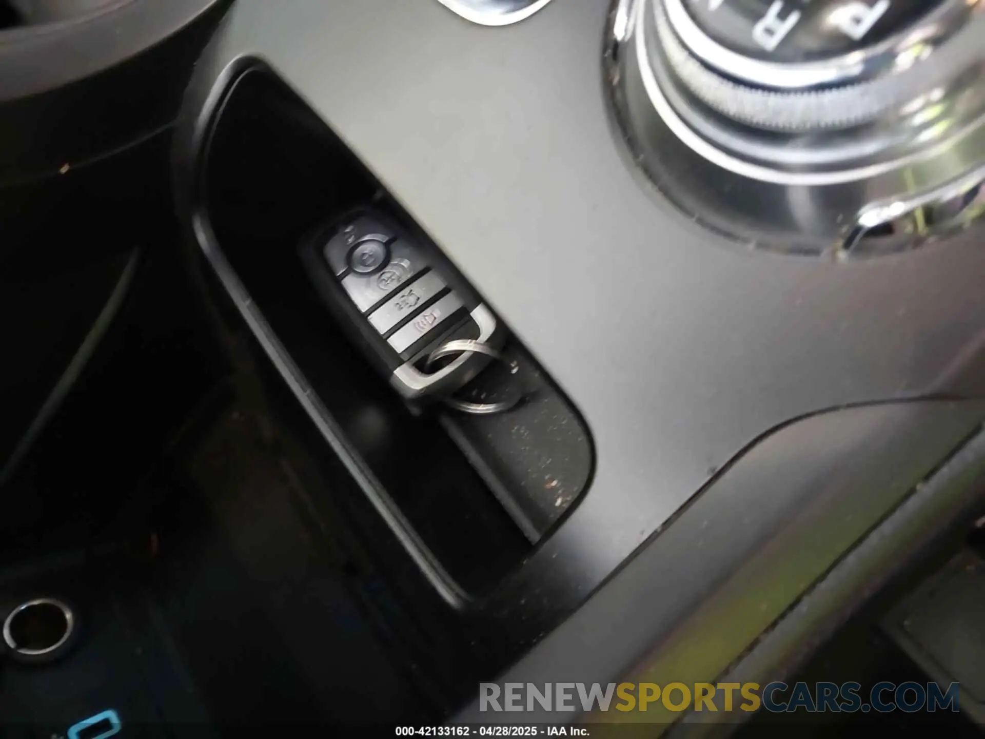 11 Photograph of a damaged car 3FA6P0D93KR124206 FORD FUSION 2019