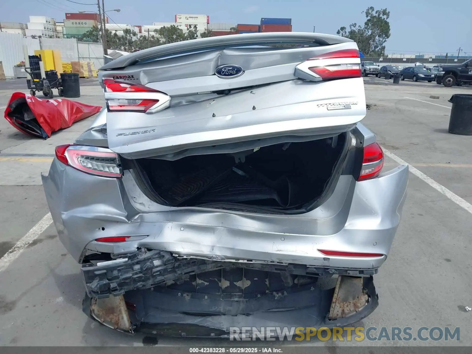 16 Photograph of a damaged car 3FA6P0D93KR153088 FORD FUSION 2019