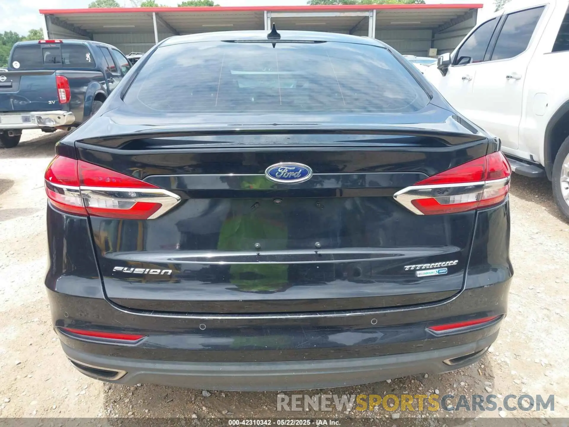 16 Photograph of a damaged car 3FA6P0D93KR184342 FORD FUSION 2019