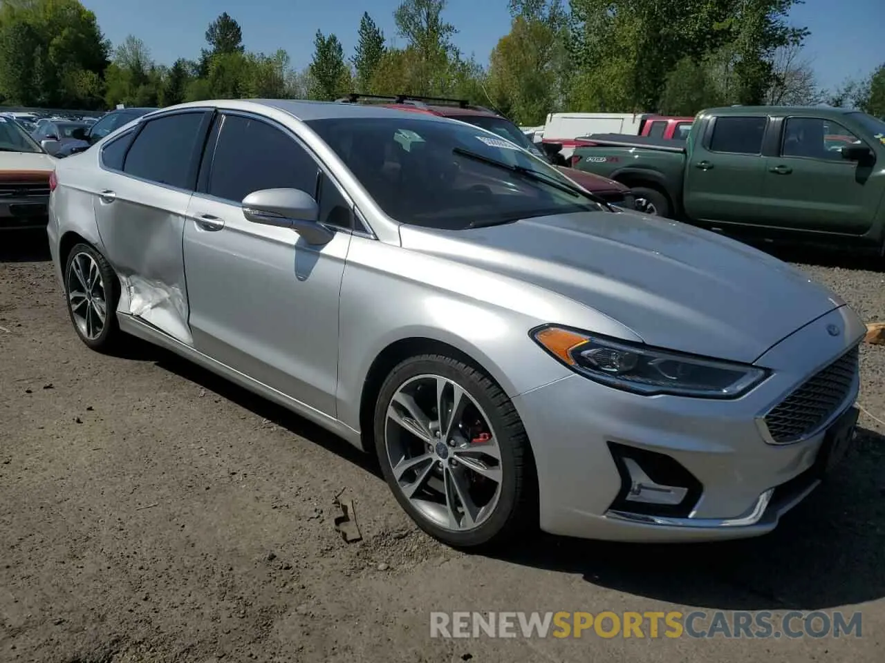 4 Photograph of a damaged car 3FA6P0D93KR205125 FORD FUSION 2019