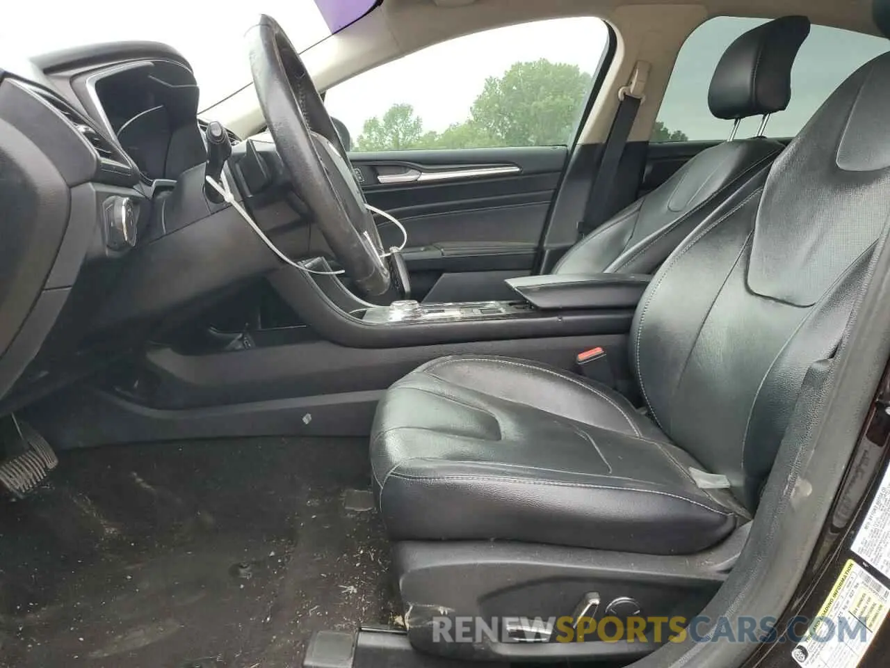 7 Photograph of a damaged car 3FA6P0D93KR210910 FORD FUSION 2019