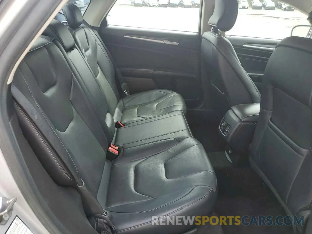 11 Photograph of a damaged car 3FA6P0D93KR222233 FORD FUSION 2019