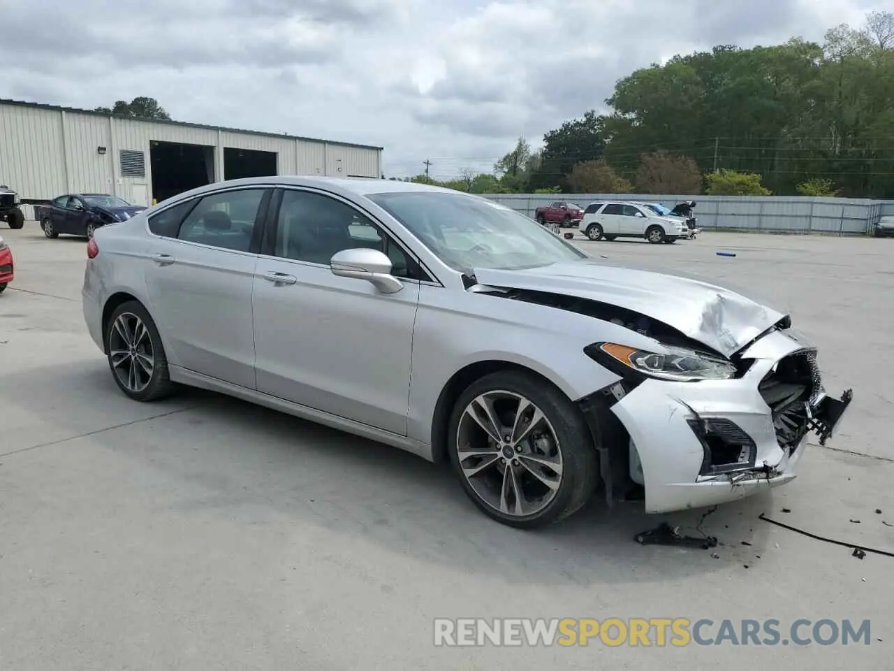 4 Photograph of a damaged car 3FA6P0D93KR222233 FORD FUSION 2019