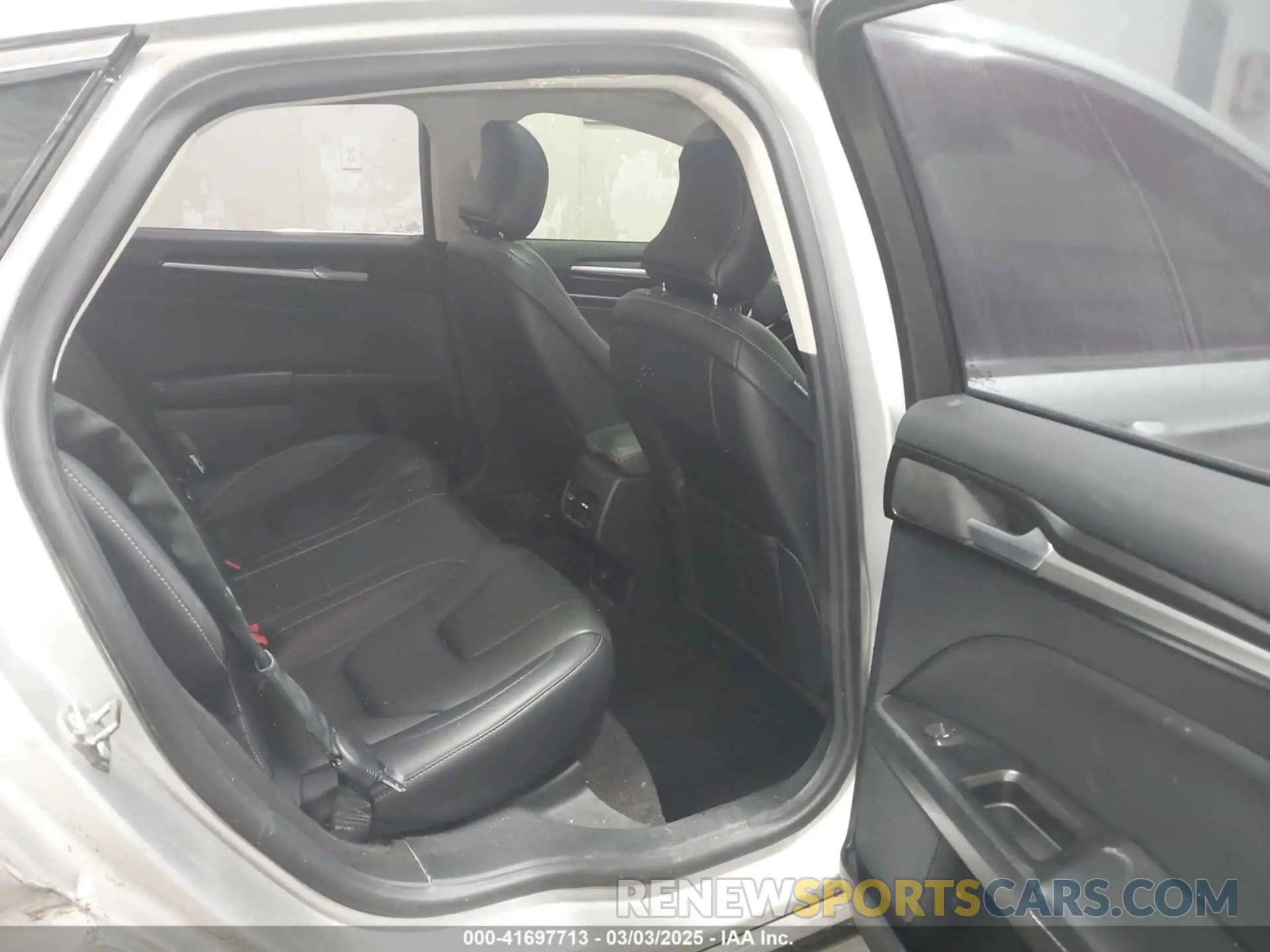 8 Photograph of a damaged car 3FA6P0D94KR154606 FORD FUSION 2019
