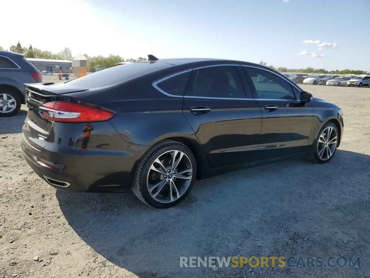 3 Photograph of a damaged car 3FA6P0D94KR205165 FORD FUSION 2019