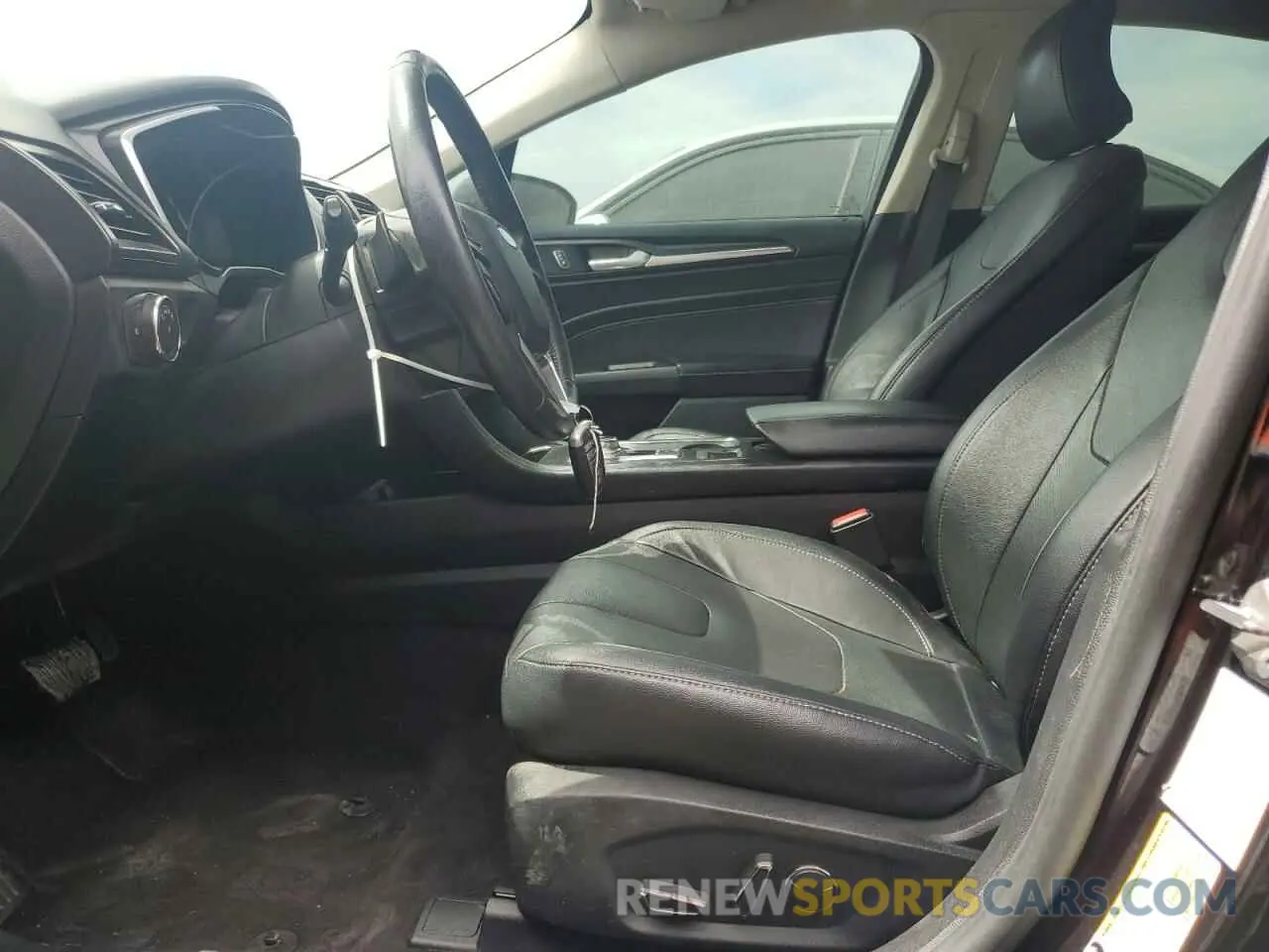 7 Photograph of a damaged car 3FA6P0D94KR205165 FORD FUSION 2019