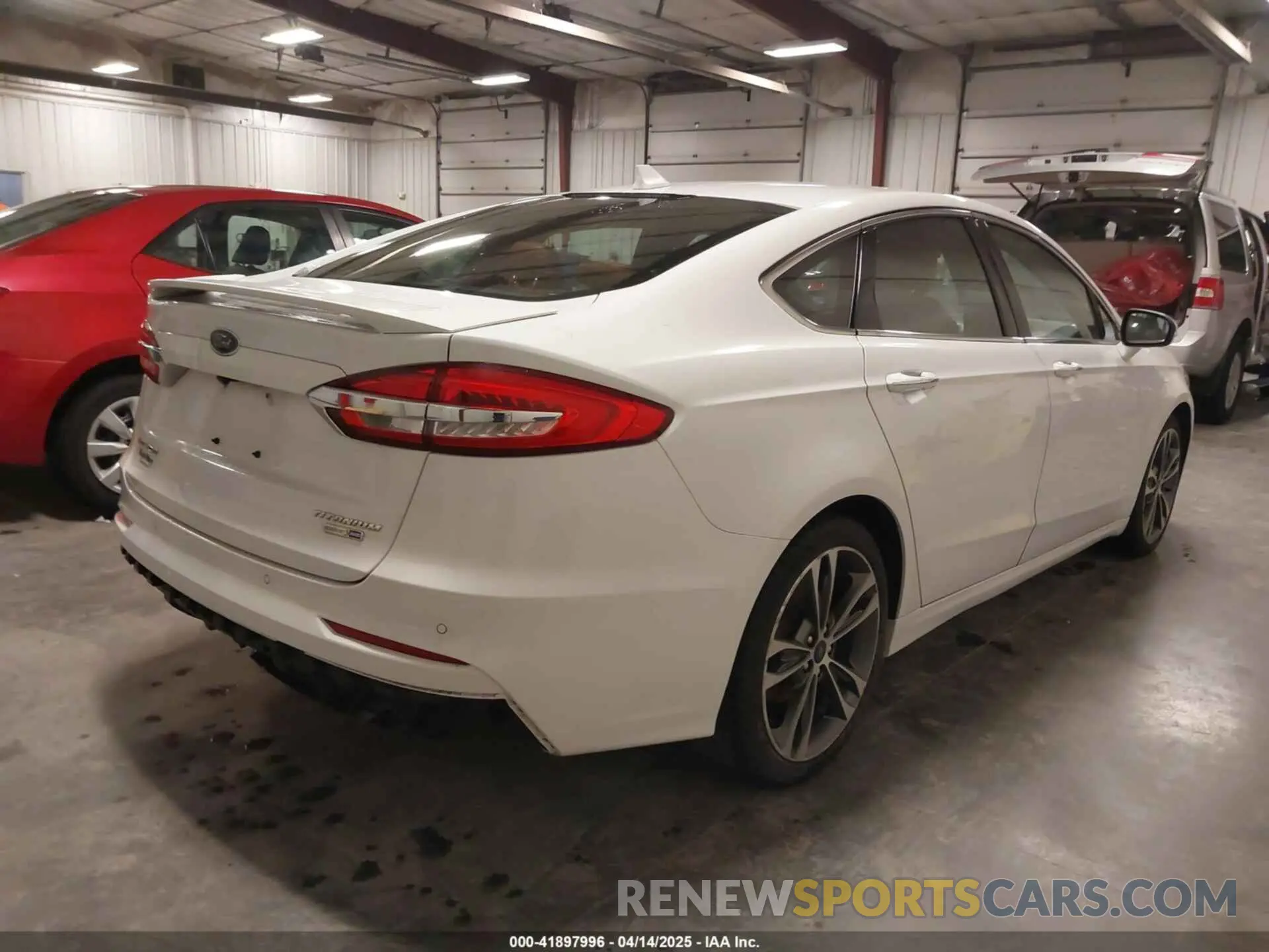 4 Photograph of a damaged car 3FA6P0D96KR184495 FORD FUSION 2019