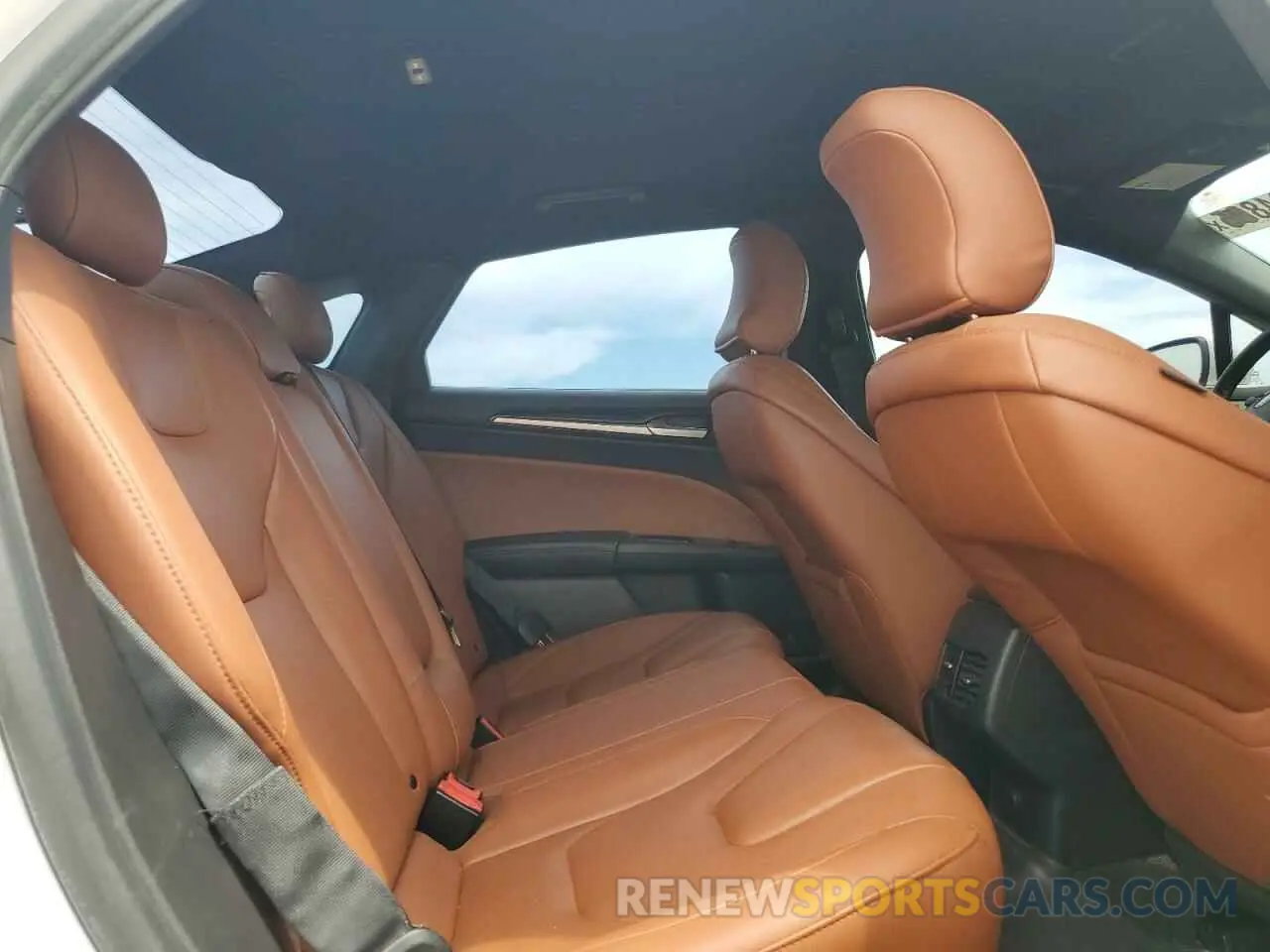 10 Photograph of a damaged car 3FA6P0D96KR207063 FORD FUSION 2019