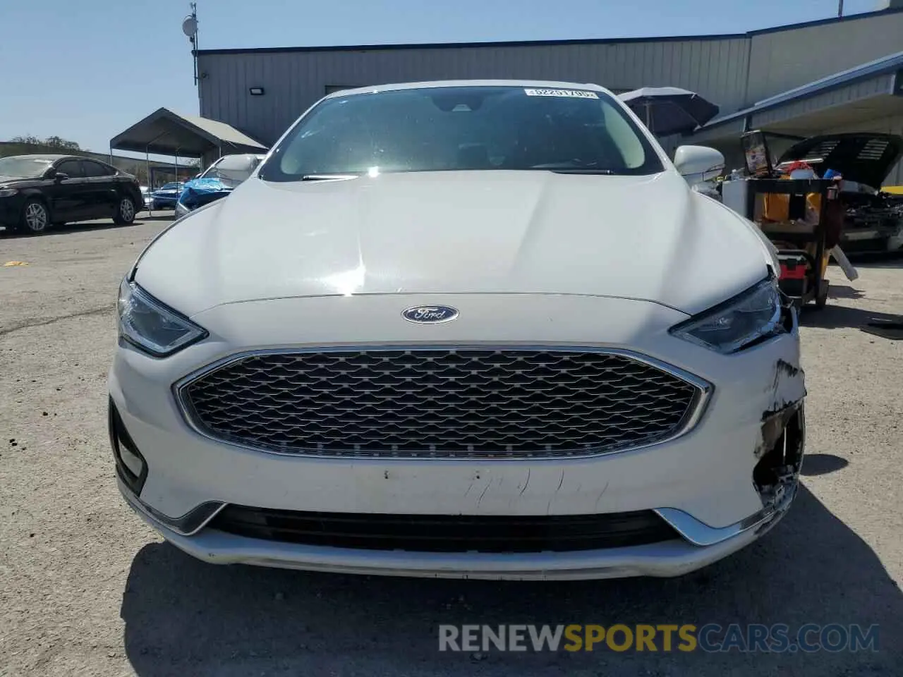 5 Photograph of a damaged car 3FA6P0D97KR222249 FORD FUSION 2019