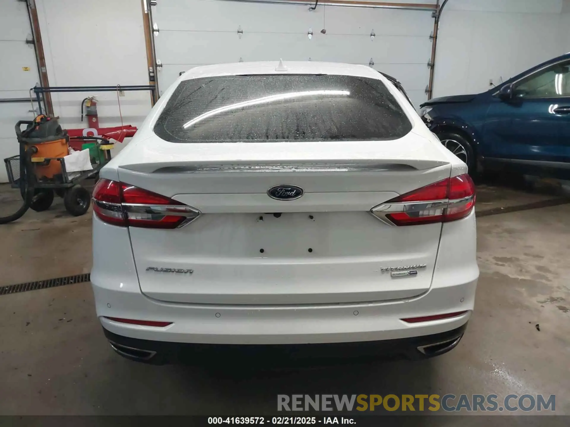 16 Photograph of a damaged car 3FA6P0D98KR124007 FORD FUSION 2019