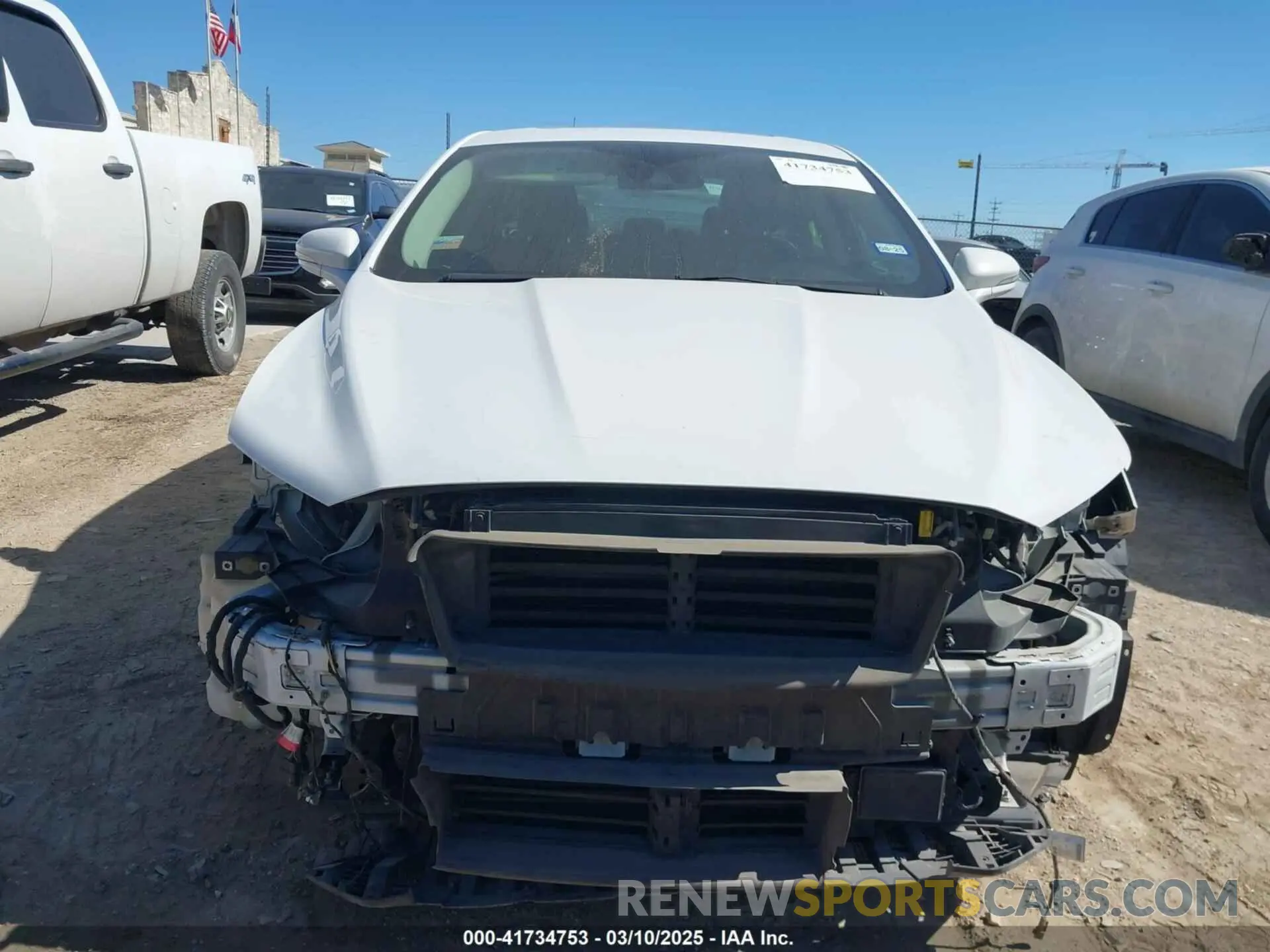 13 Photograph of a damaged car 3FA6P0D98KR124086 FORD FUSION 2019