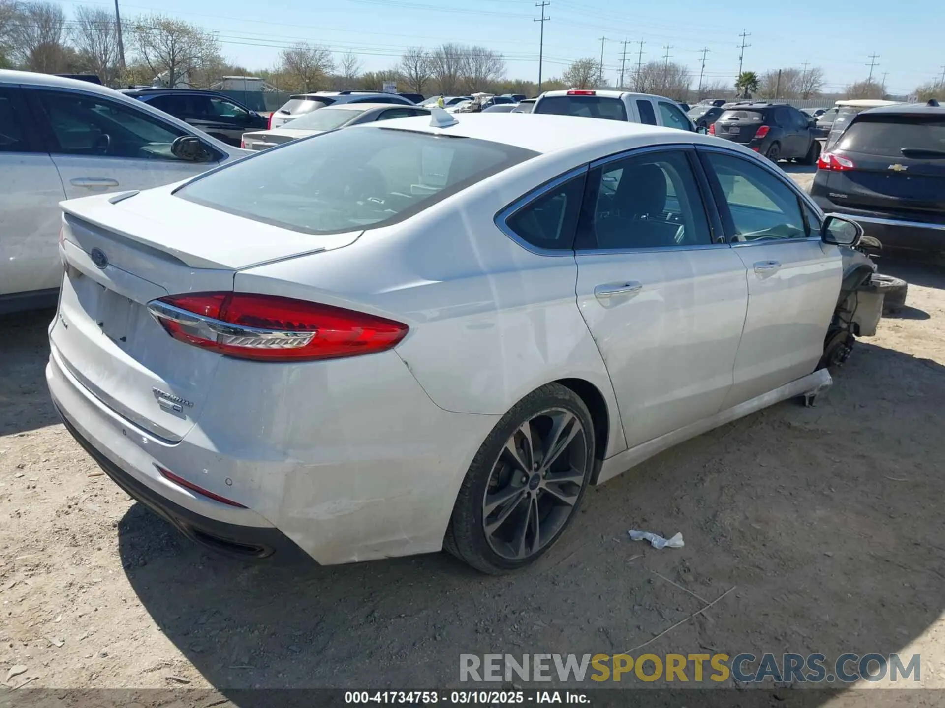 4 Photograph of a damaged car 3FA6P0D98KR124086 FORD FUSION 2019