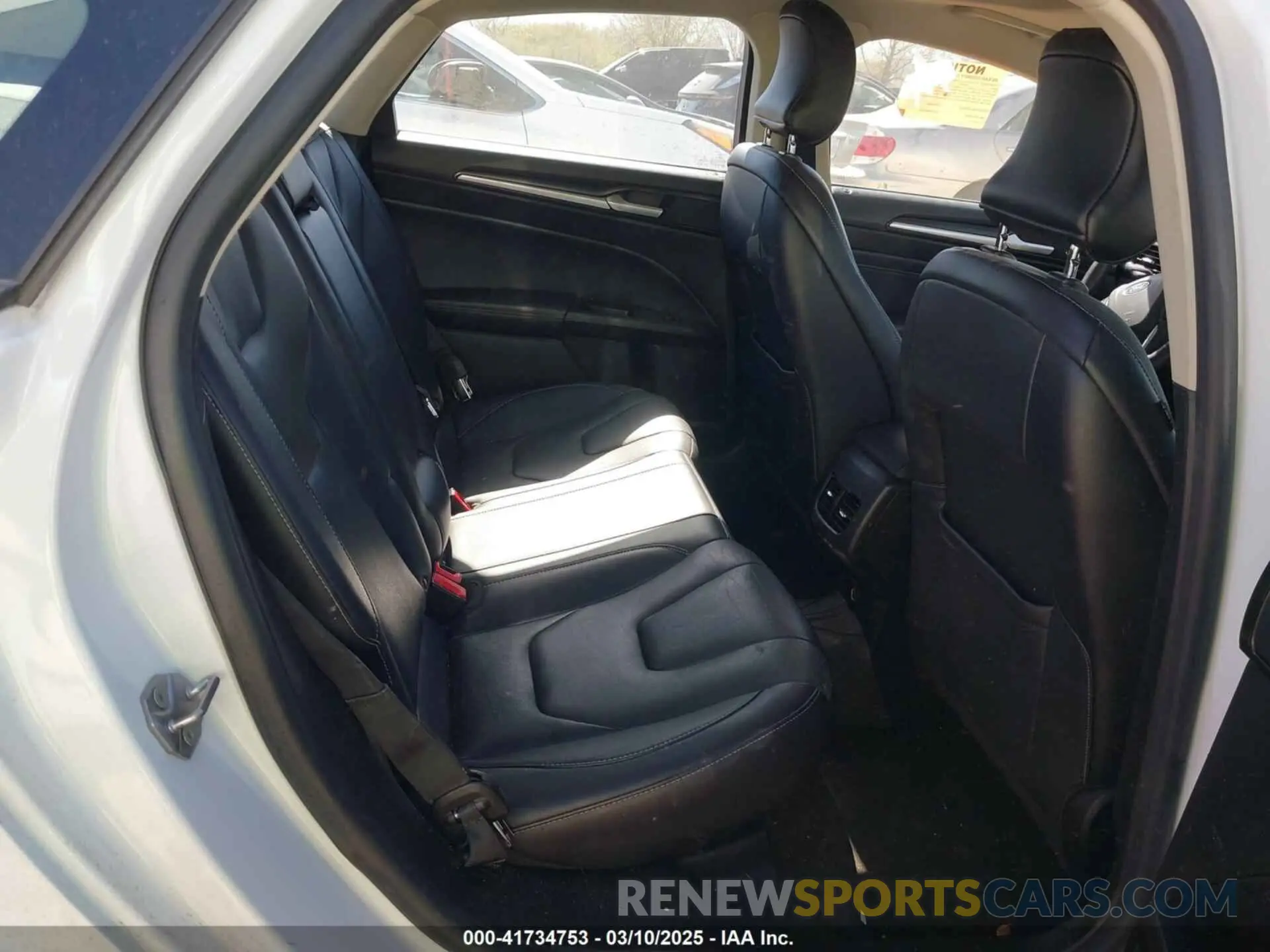 8 Photograph of a damaged car 3FA6P0D98KR124086 FORD FUSION 2019