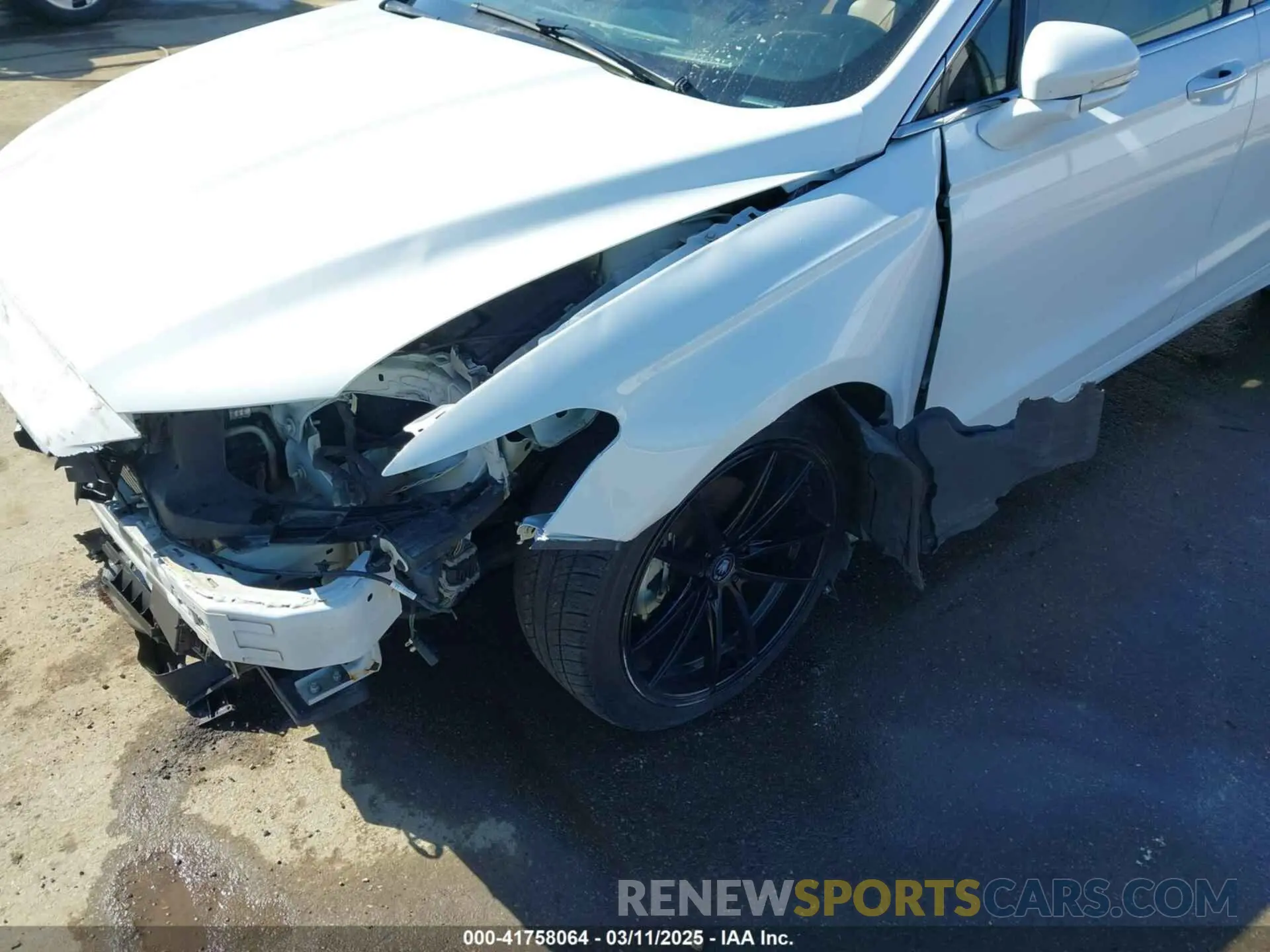 18 Photograph of a damaged car 3FA6P0D98KR241506 FORD FUSION 2019
