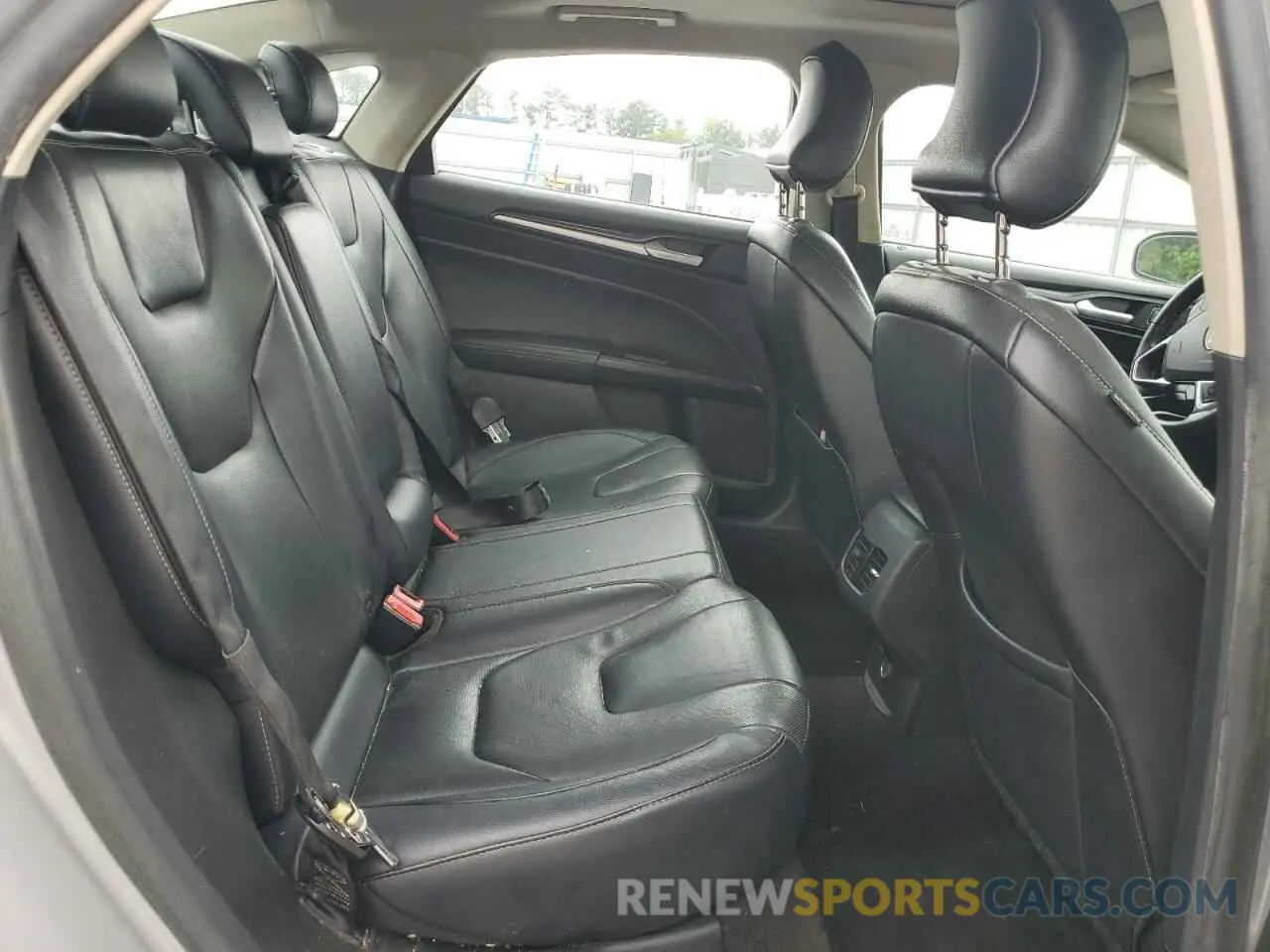 10 Photograph of a damaged car 3FA6P0D99KR139292 FORD FUSION 2019