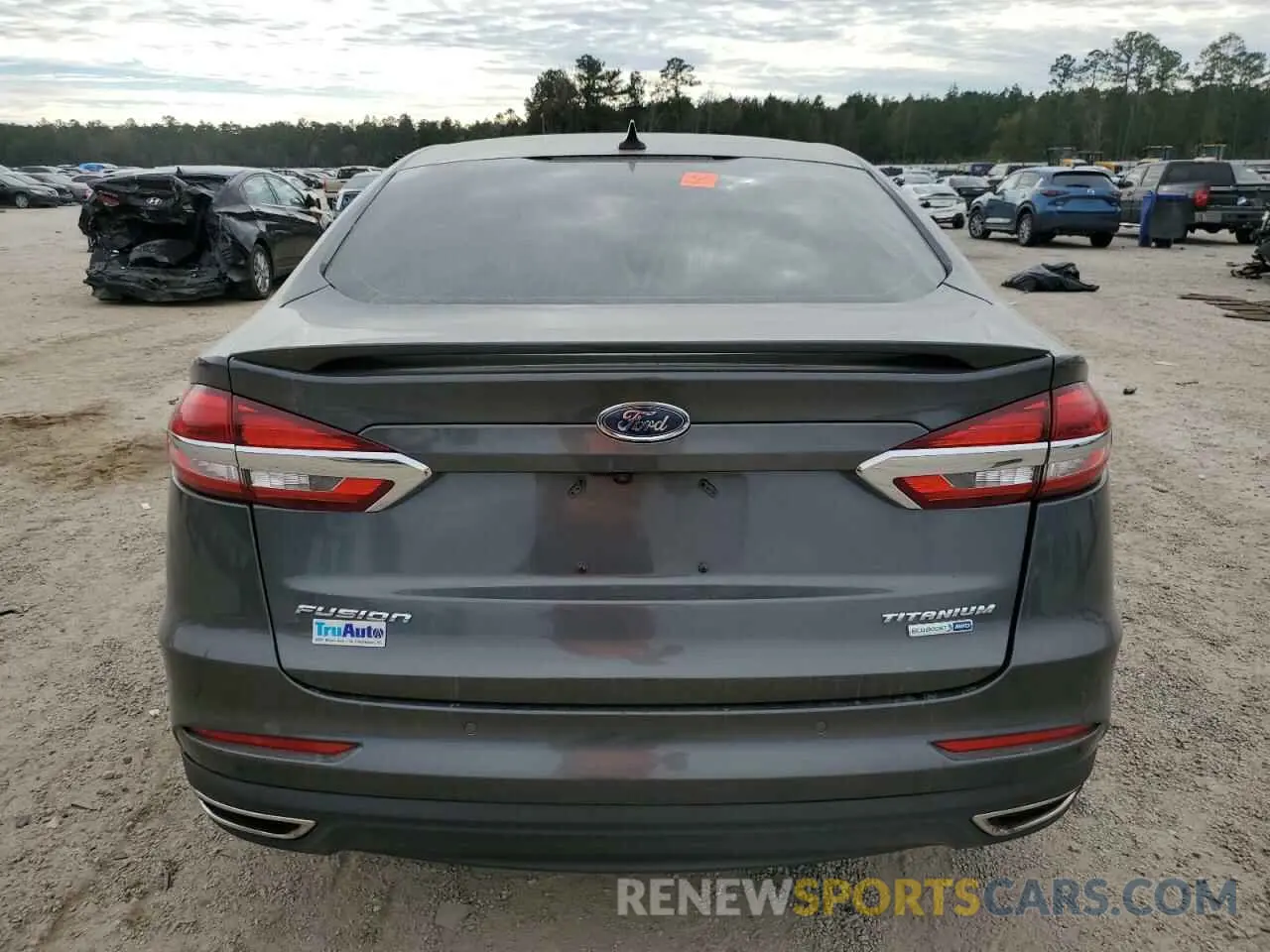 6 Photograph of a damaged car 3FA6P0D99KR152740 FORD FUSION 2019