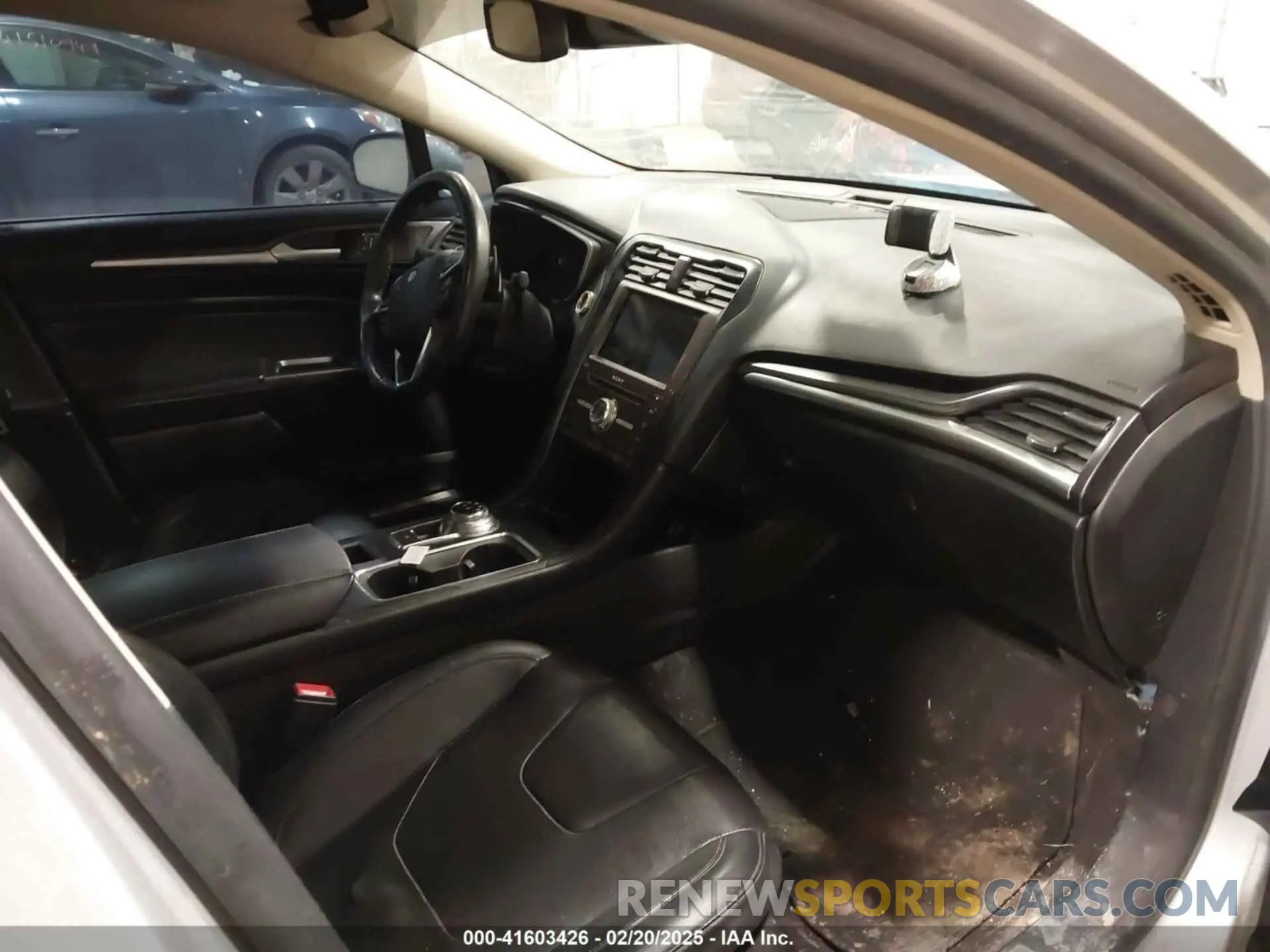 5 Photograph of a damaged car 3FA6P0D9XKR152553 FORD FUSION 2019