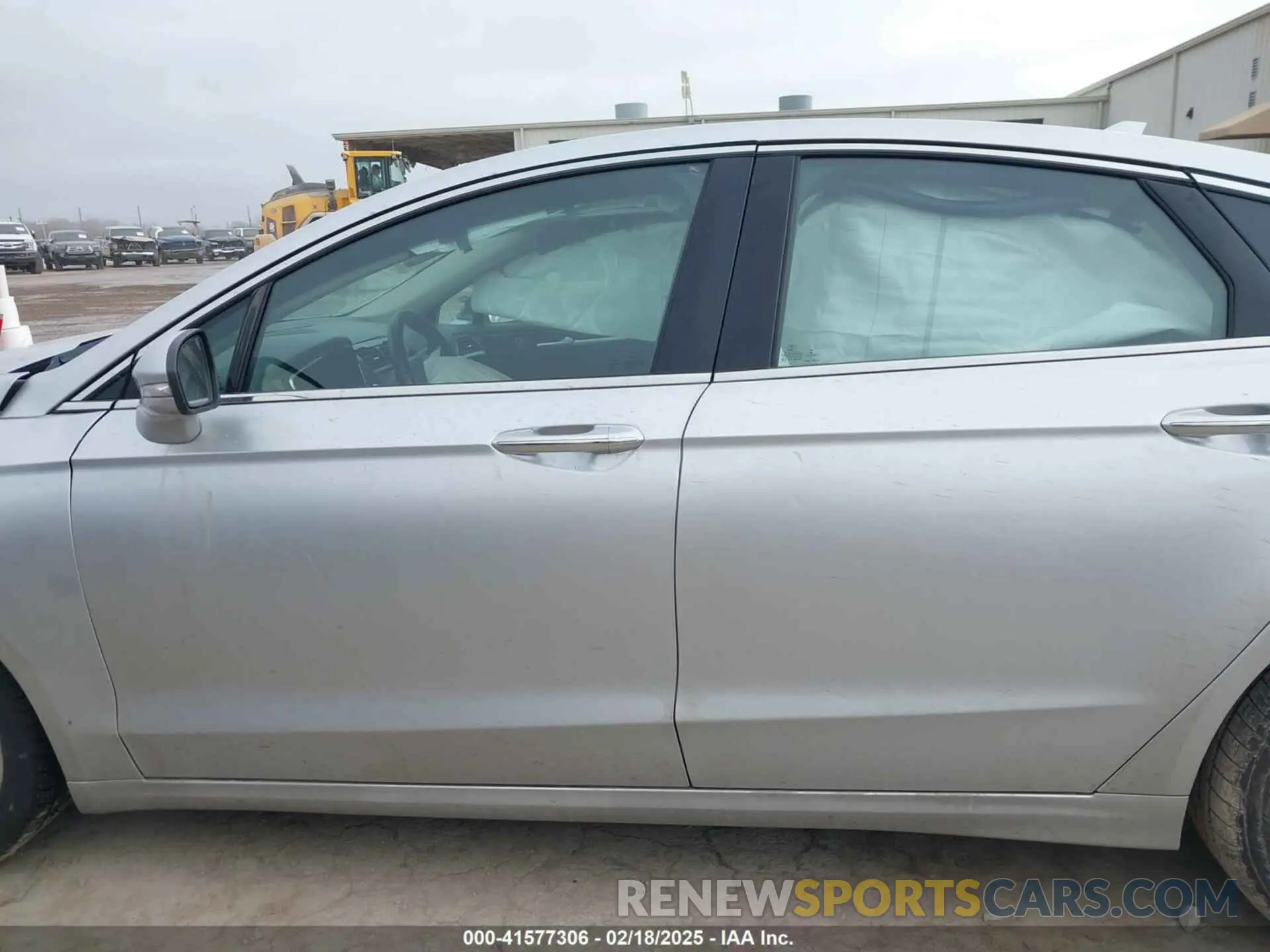 14 Photograph of a damaged car 3FA6P0D9XKR206465 FORD FUSION 2019