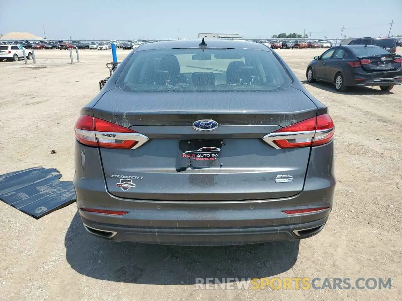 6 Photograph of a damaged car 3FA6P0E90KR131483 FORD FUSION 2019