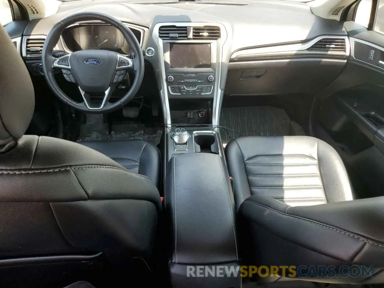 8 Photograph of a damaged car 3FA6P0E90KR131483 FORD FUSION 2019