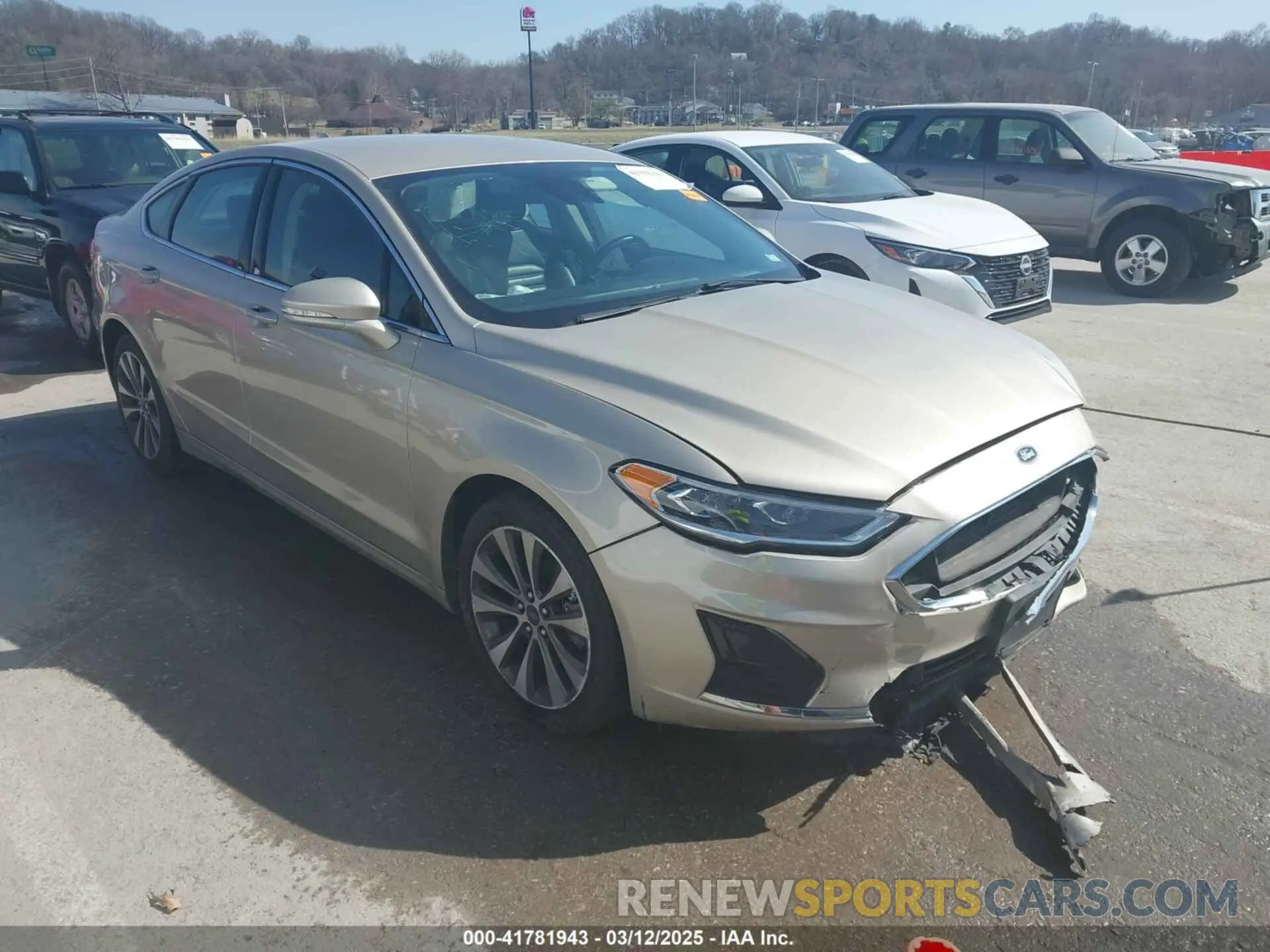 1 Photograph of a damaged car 3FA6P0E9XKR100984 FORD FUSION 2019