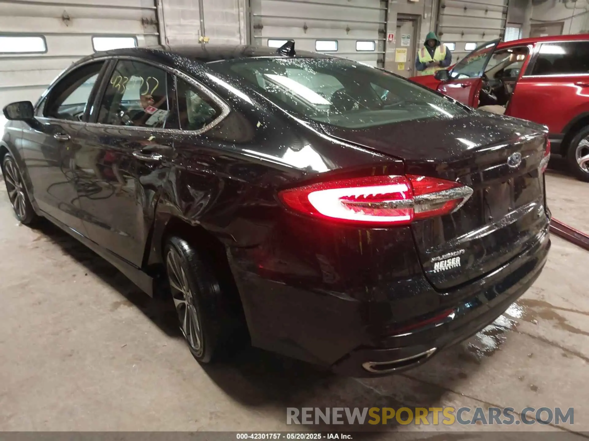 3 Photograph of a damaged car 3FA6P0E9XKR103075 FORD FUSION 2019