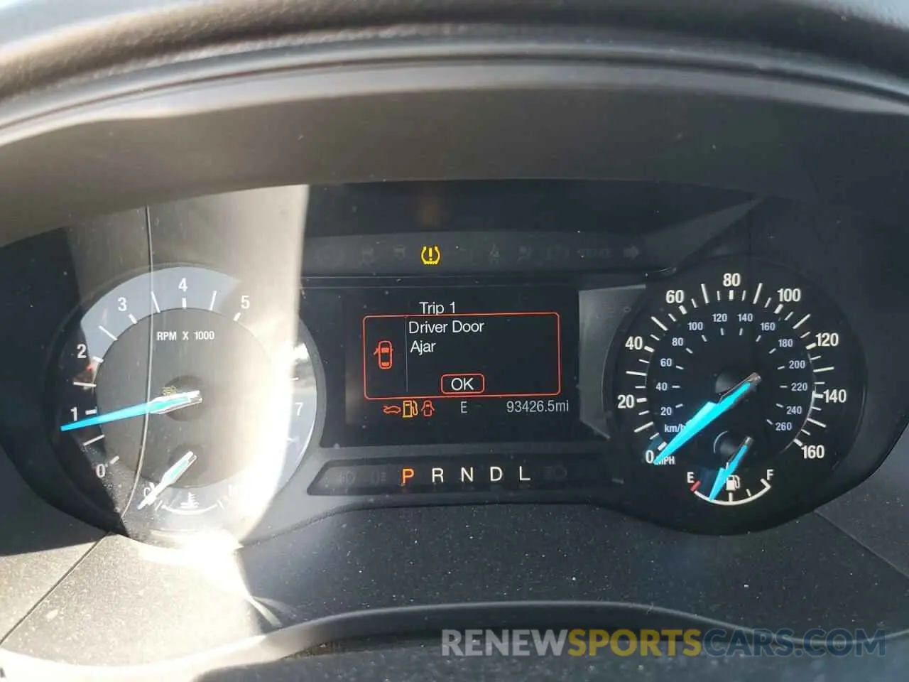 9 Photograph of a damaged car 3FA6P0G70KR147890 FORD FUSION 2019