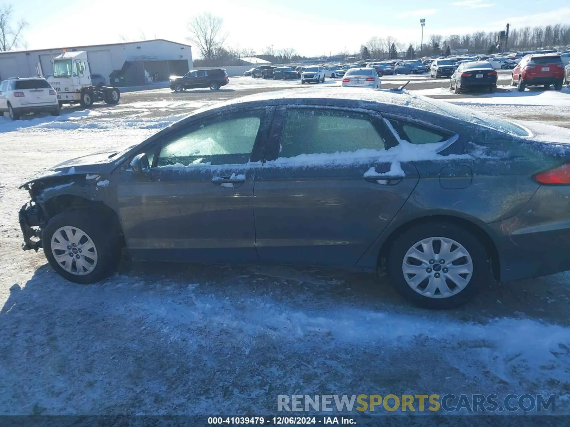 14 Photograph of a damaged car 3FA6P0G70KR209594 FORD FUSION 2019